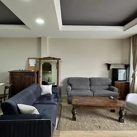 Apartment Lamartin